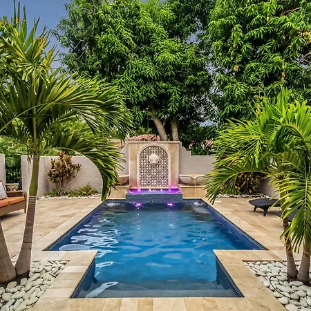 Villa Pool Courtyard, Patio With Fire Pit, 2 Mls Downtown Vr24-00130